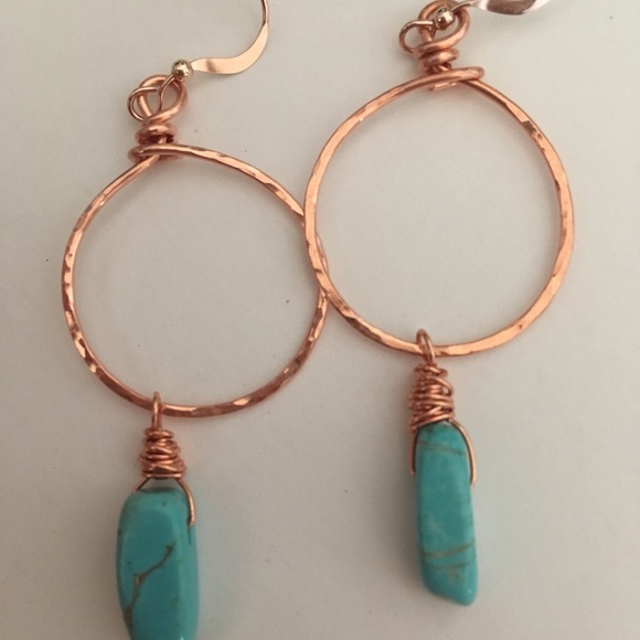Hammered Copper Earrings 🦋 - Picture 3 of 3